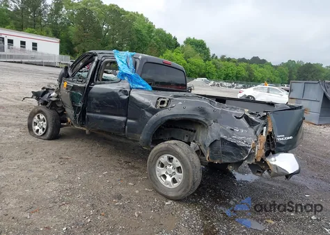 2007 Toyota Tacoma Prerunner V6 z USA, uszkodzony, nr VIN 5TETU62N27Z404652
